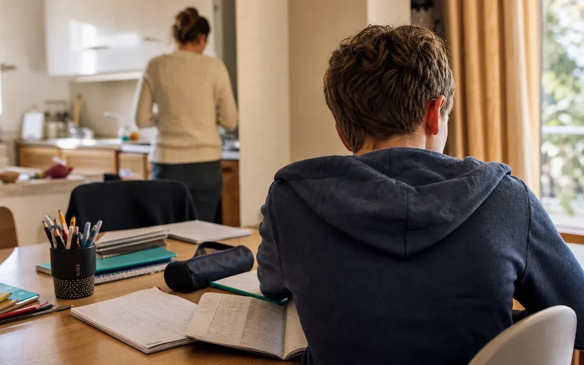Une routine de devoirs aide-t-elle vraiment au collège ?